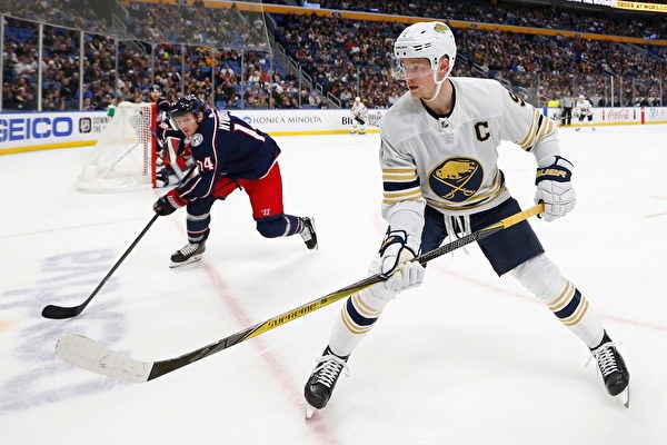 果然！利兹联主场3-1爆冷击败切尔西，利物浦范戴克和萨拉赫下滑