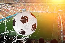 英媒：蓝军、曼城、皇马和热刺都有意莱斯特城16岁前锋蒙加